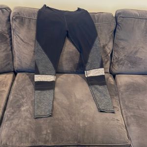 Alo color block leggings black and grey